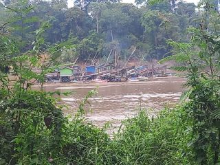 PETI Kembali Marak di Sungai Kapuas Sintang, Warga Pertanyakan Penegakan Hukum